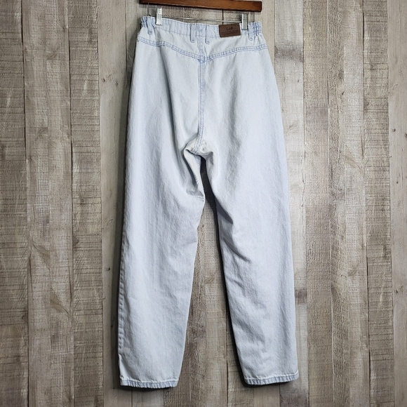Vintage LEE high Rise Jeans. Light Blue. 29" Waist. - Picture 4 of 9